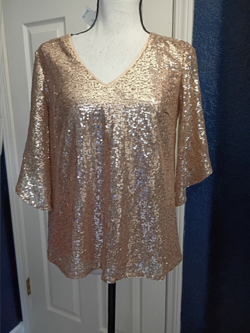 Roz & Ali Rose Gold Sequin V-Neck Blouse